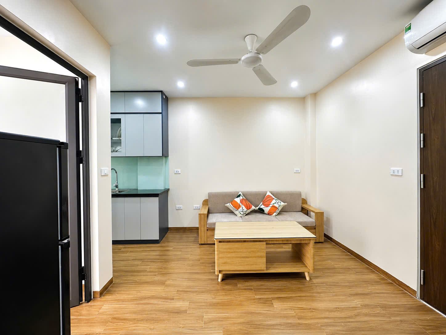 New Starter 1-Bedroom Apartment on 11 Tay Ho, Tây Hồ · Unit 5F