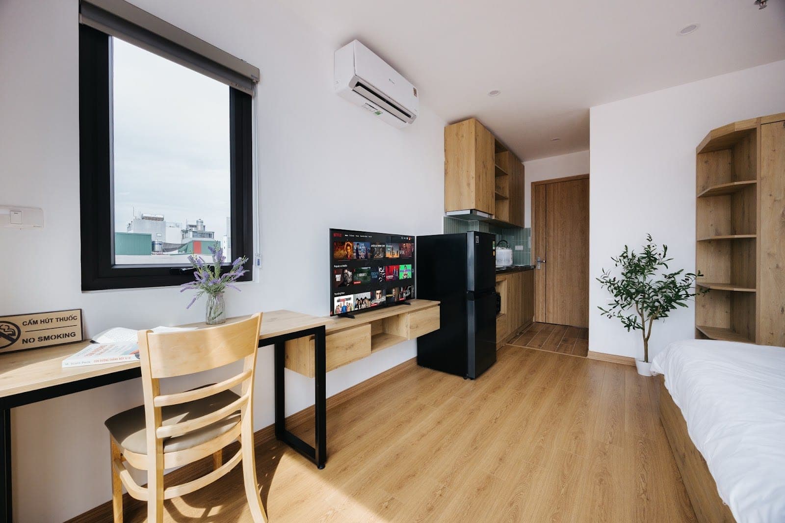 Studio Apartment on ngõ 690/12 Lạc Long Quân, Tây Hồ 2
