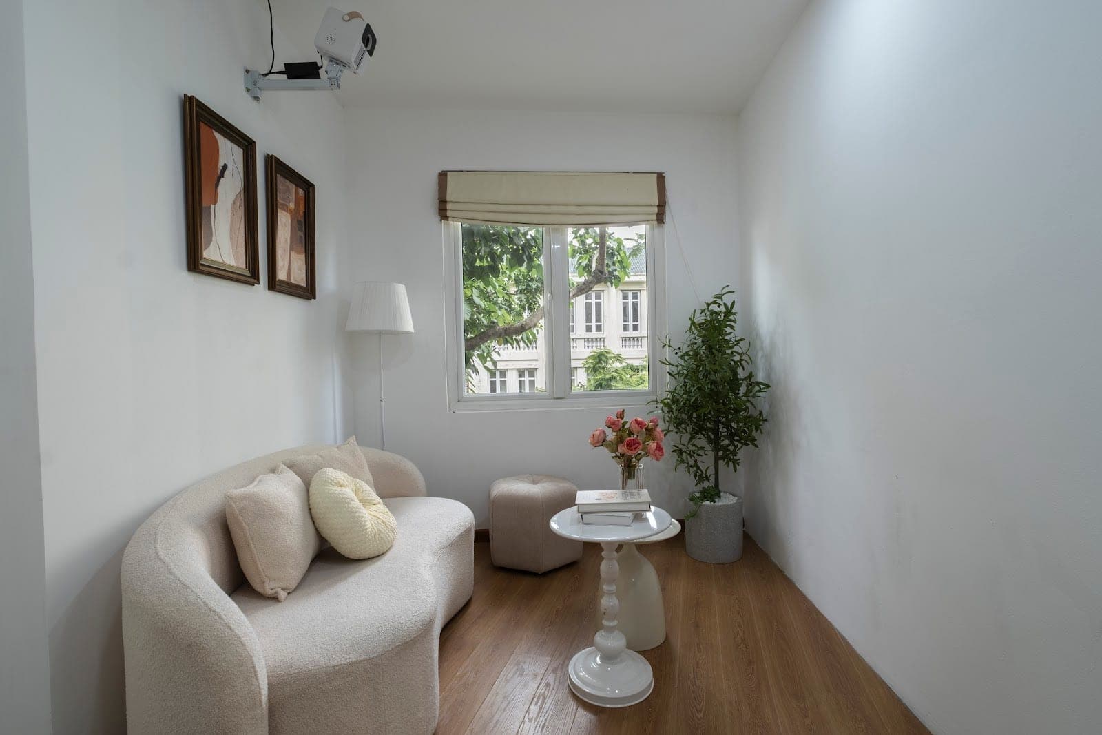 Furnished 2-Bed Apartment in Hoan Kiem