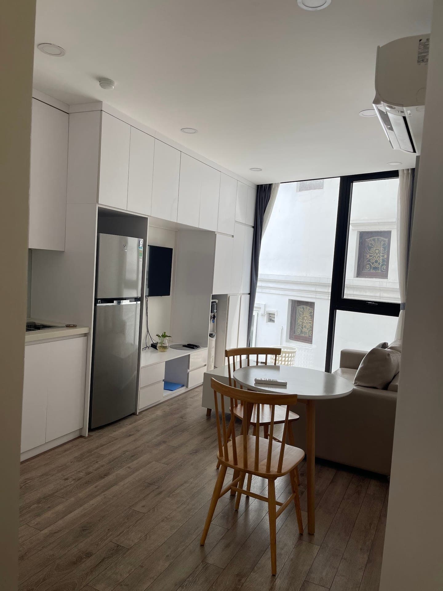 Cozy 1-Bedroom Apartment at Tay Ho
