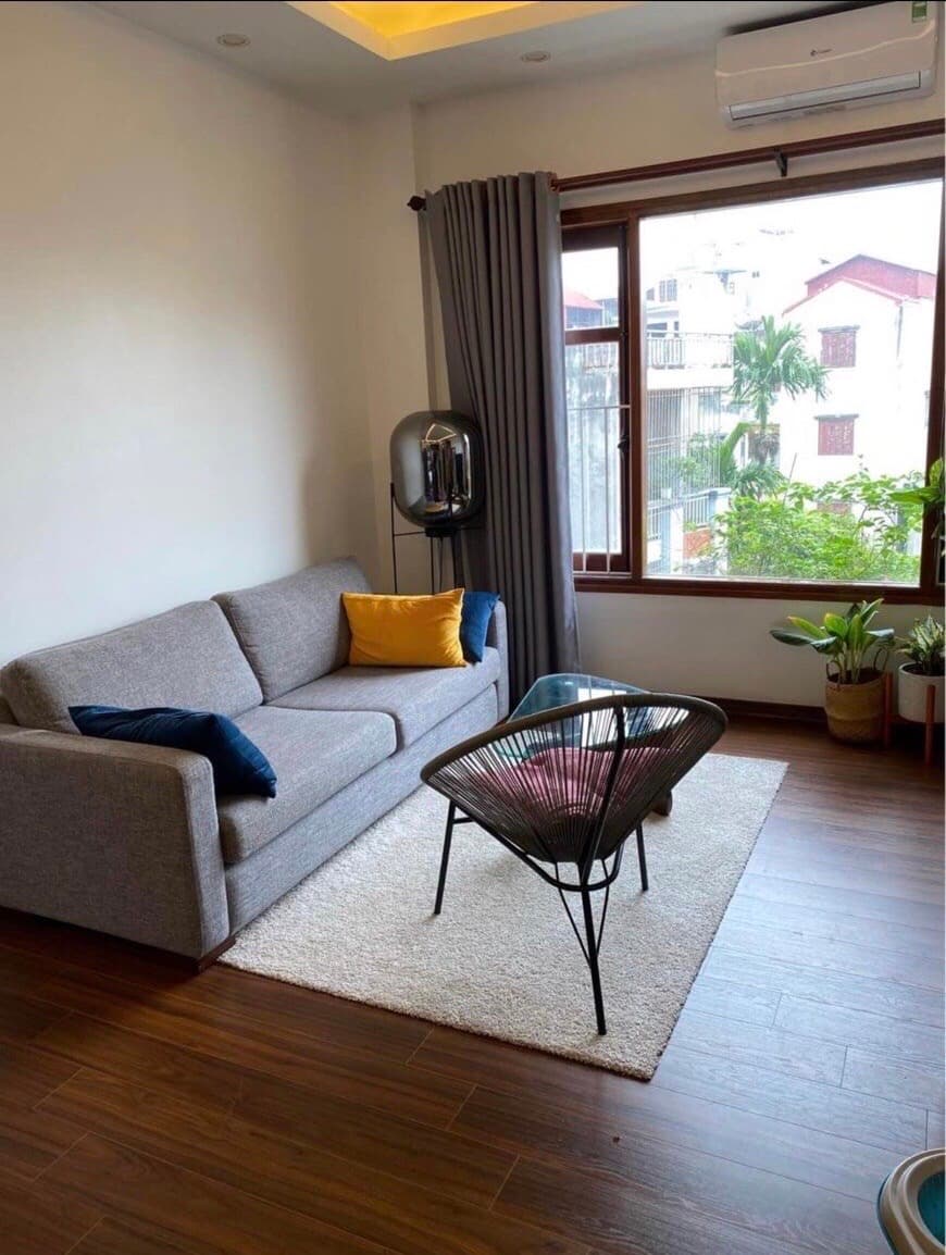 1-Bed Apartment with Balcony in Tây Hồ · 28 Tu Lien 3