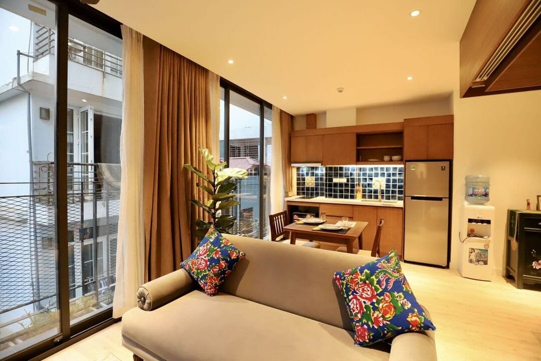 1-Bedroom Apartment with Balcony at 15/41 Linh Lang, Ba Đình
