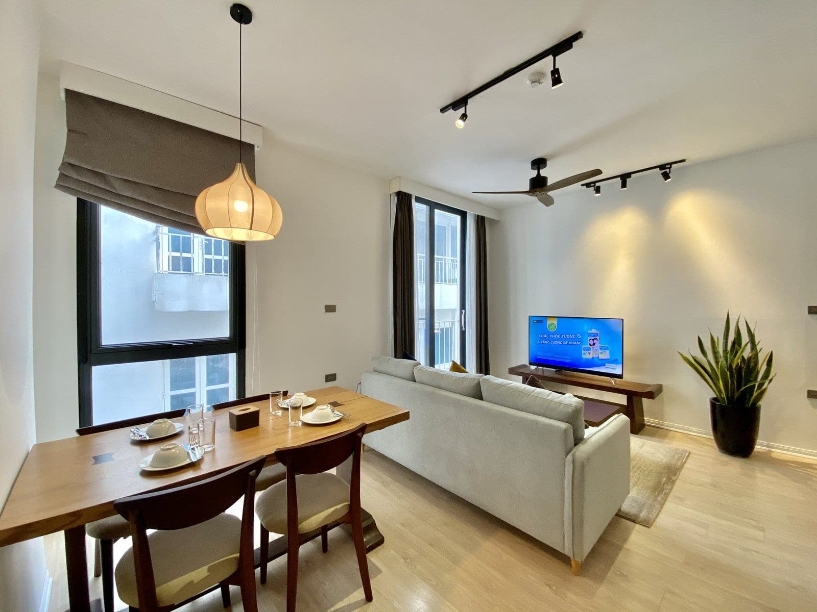 1-Bedroom Apartment with Balcony at 19/535 Kim Ma, Ba Đình · Unit 601
