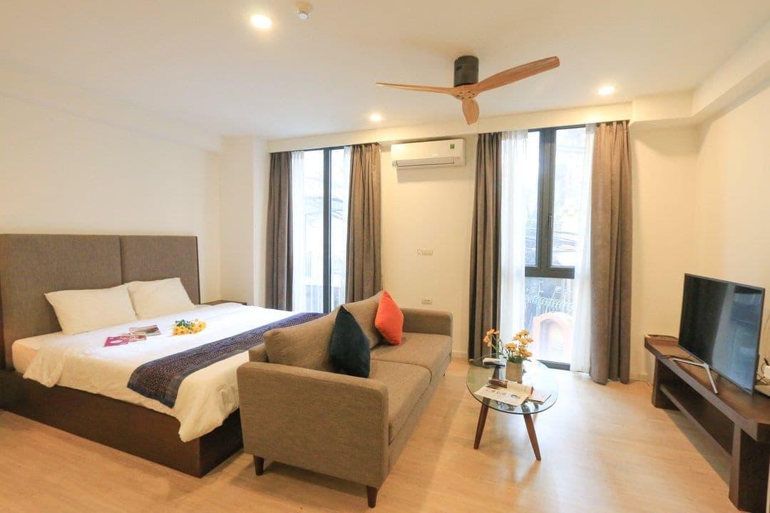 1-Bedroom Apartment with Balcony on Kim Ma, Ba Đình