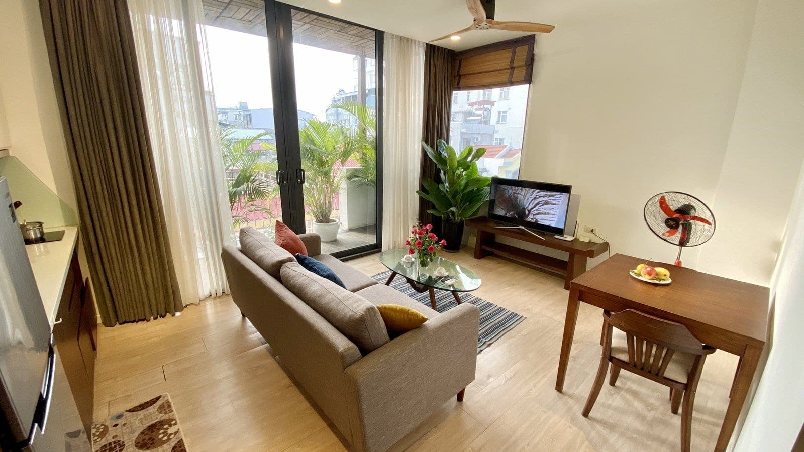 1-Bedroom Apartment with Balcony at 19/535 Kim Ma, Ba Đình · Unit 503
