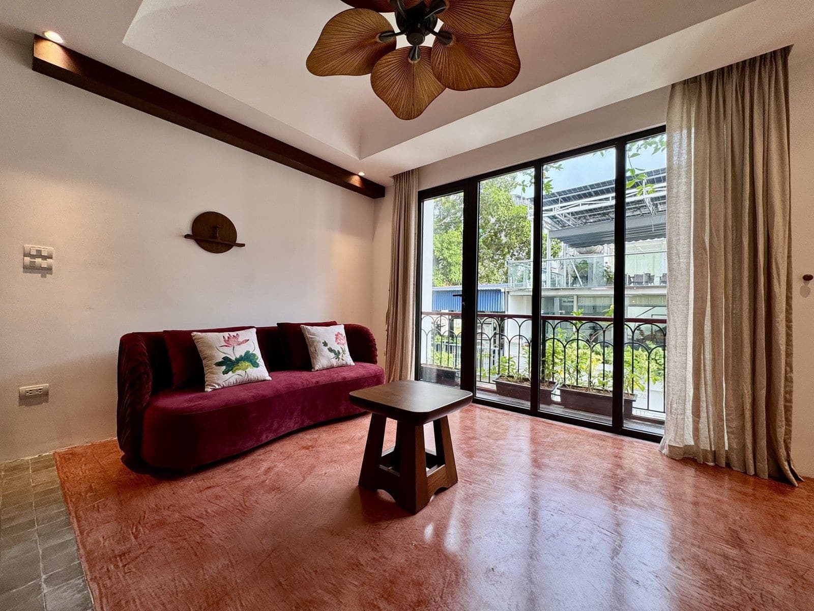 1-Bedroom Apartment with Balcony at 28 Mac Dinh Chi, Ba Đình · Unit 401