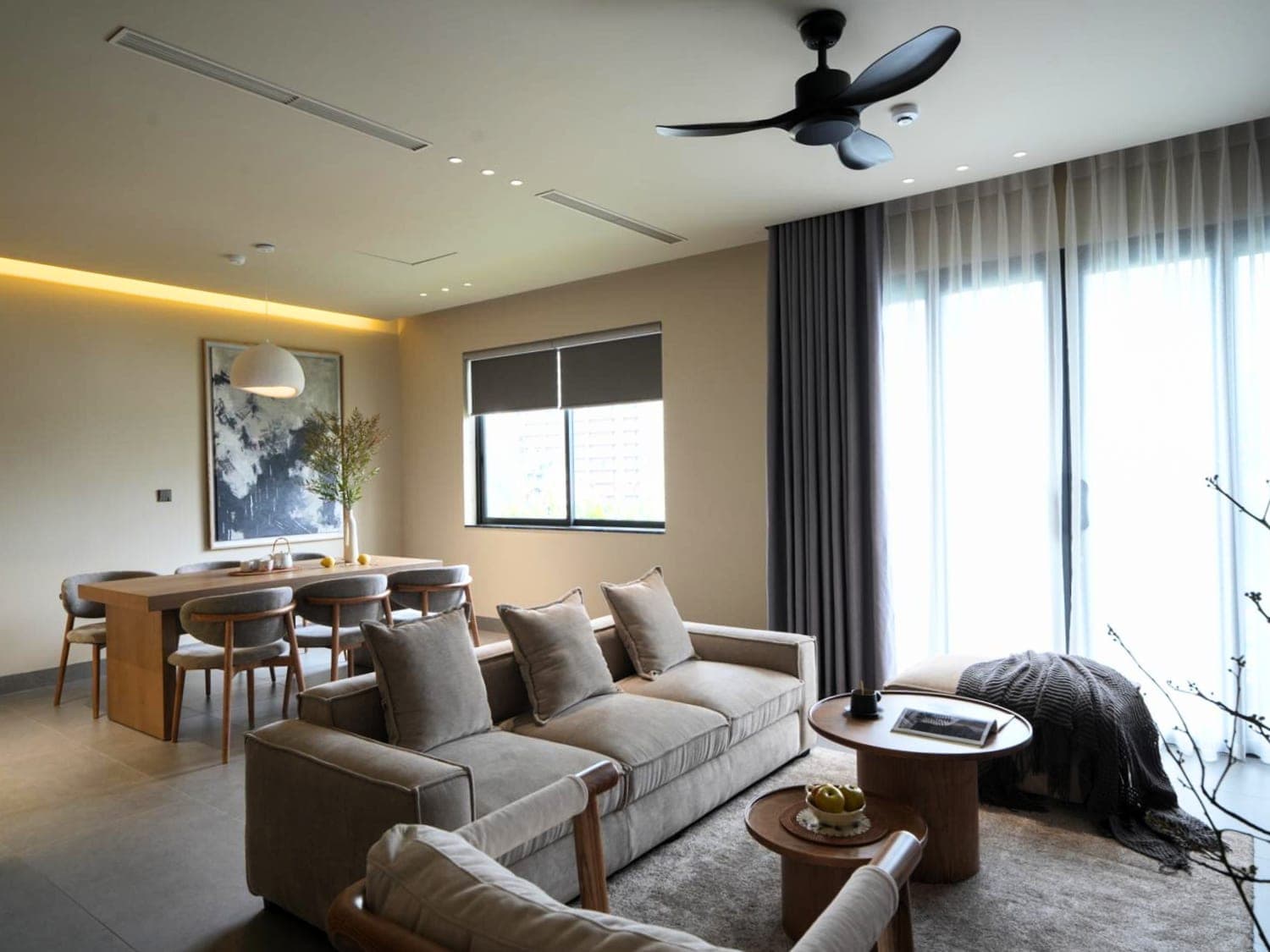Well Furnished 3-Bedroom Apartment on Dang Thai Mai, Tây Hồ · Unit 3 2