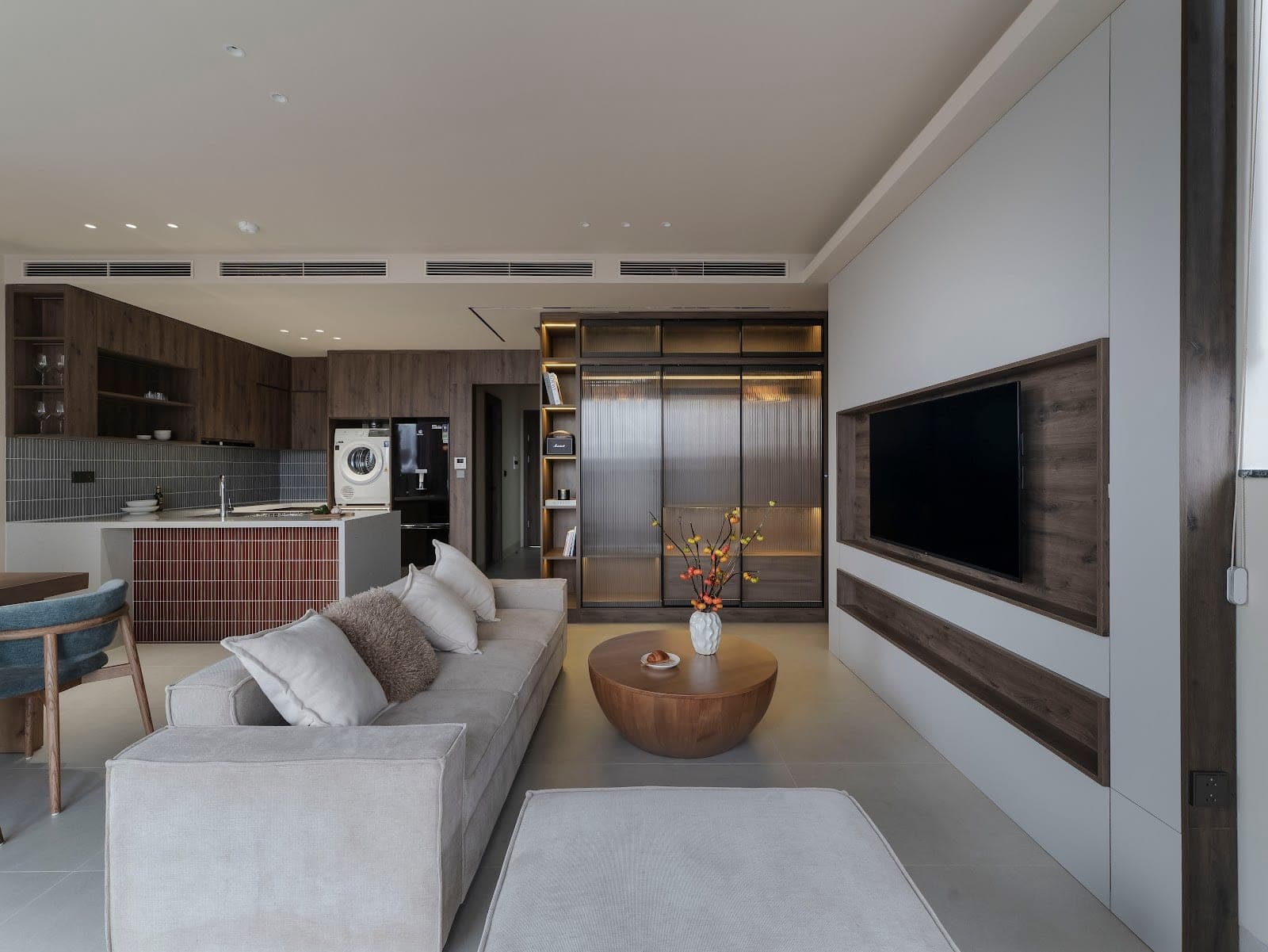 Gorgeous 1 Bedroom Apartment on 12/2/5 Dang Thai Mai Street, Tay Ho 3