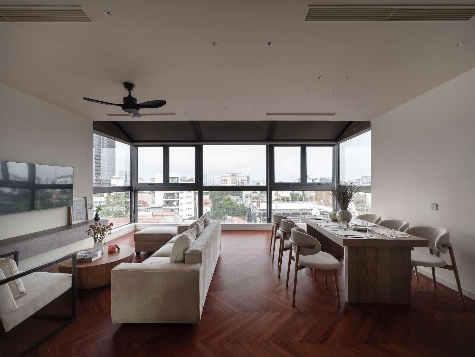 Modern 3 Bedroom Apartment on Alley 12/2/5 Dang Thai Mai, Tây Hồ