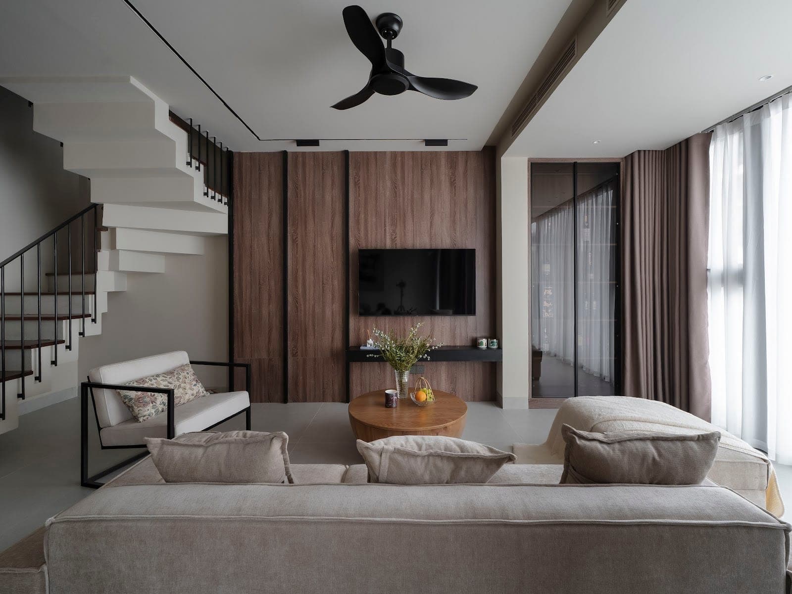 3 Bedroom Duplex on Dang Thai Mai Street, Tay Ho 2