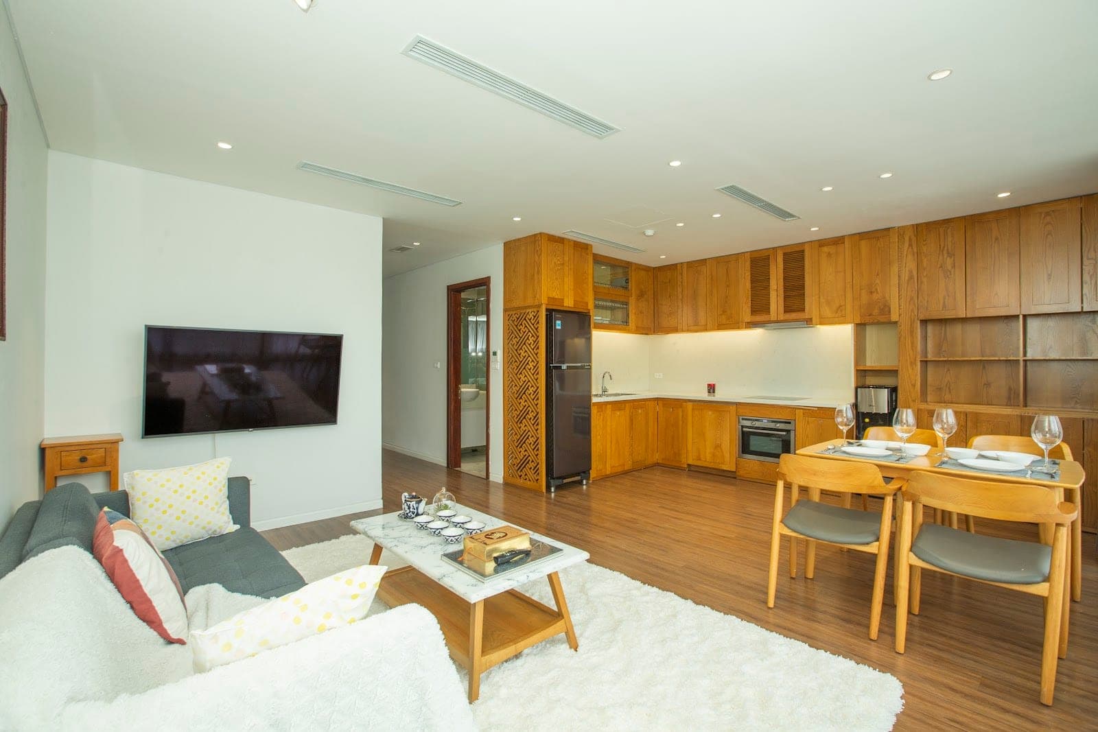 Lake View Apartment in Tây Hồ · No. 48a Tu Hoa