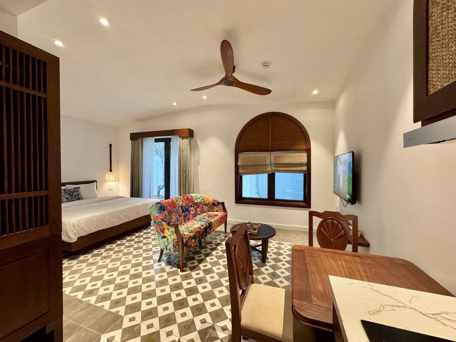 1-Bedroom Apartment with Balcony at 51 Quang Khanh, Tây Hồ · Unit 101