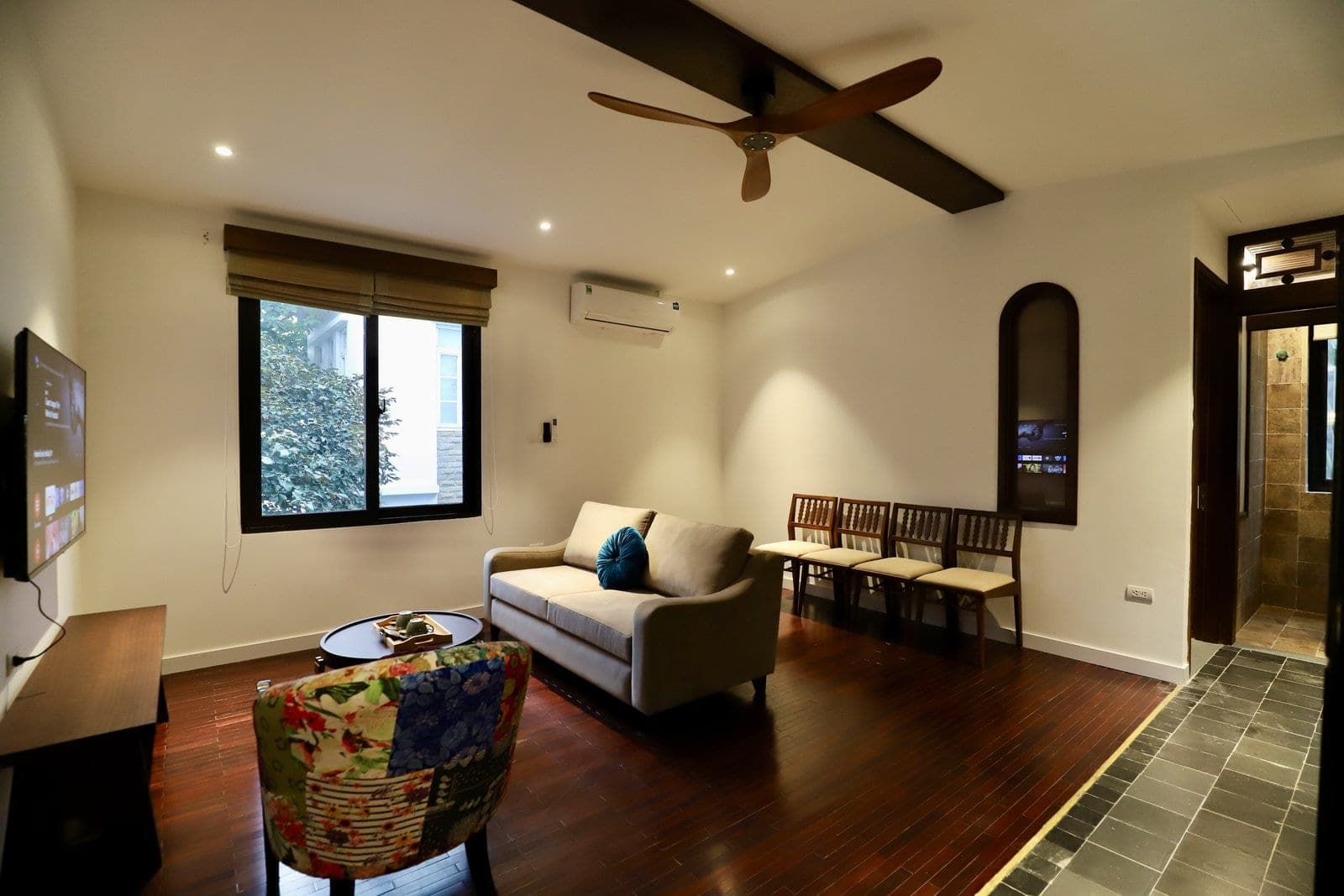Two-Bedroom Apartment with Balcony at 51 Quang Khanh, Tây Hồ · Unit 302