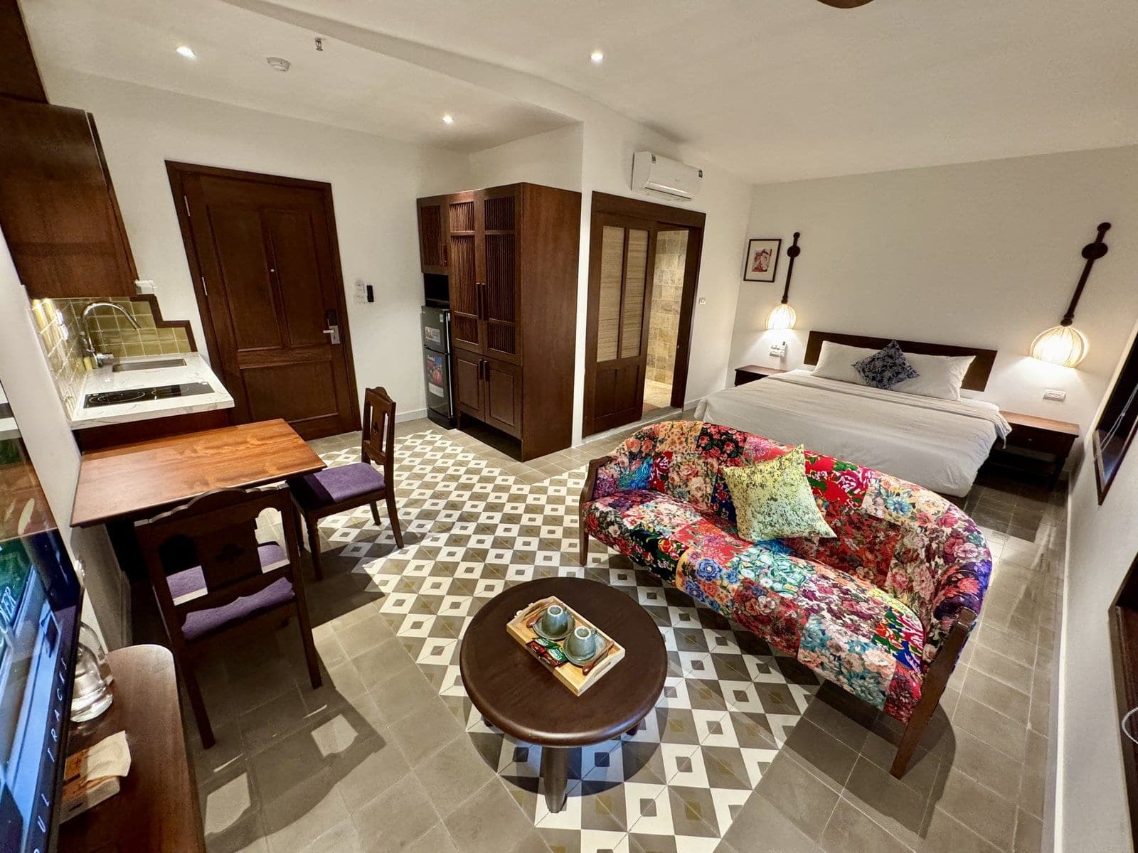 1-Bedroom Apartment with Balcony at 51 Quang Khanh, Tây Hồ · Unit 102
