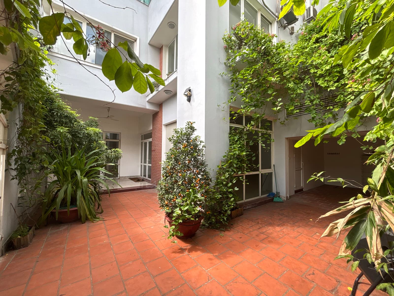 Spacious 4 Bedroom House on Đặng Thai Mai, Tay Ho